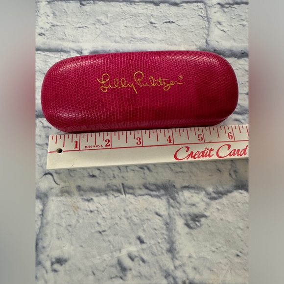 Lilly Pulitzer, hot pink, navy interior. eyeglass case. - Picture 4 of 4